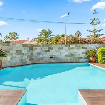 Paradise Villa *